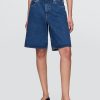 11″ lange Jeansshorts mit mittelhohem Bund 11″ lange Jeansshorts mit mittelhohem Bund