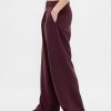 365 – Niedrig sitzende Bundfaltenhose mit weitem Bein 365 – Niedrig sitzende Bundfaltenhose mit weitem Bein