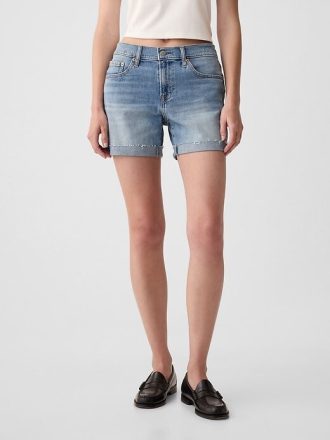 5″ Girlfriend-Jeansshorts mit mittlerer Leibhöhe