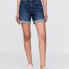 5″ Girlfriend-Jeansshorts mit mittlerer Leibhöhe 5″ Girlfriend-Jeansshorts mit mittlerer Leibhöhe