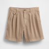 6″ mittelhohe Shorts aus Twill mit Bundfalten 6″ mittelhohe Shorts aus Twill mit Bundfalten