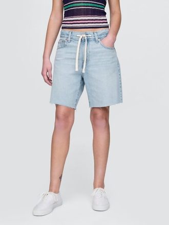 8″ mittelhohe, lockere Denim-Bermudashorts im 90er-Stil