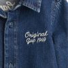Baby-Denim-Overall mit Bärenlogo Baby-Denim-Overall mit Bärenlogo