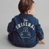 Baby-Denim-Overall mit Bärenlogo Baby-Denim-Overall mit Bärenlogo