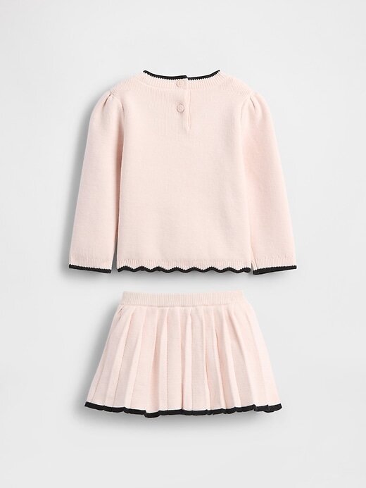 Baby-Skort-Set mit Pullover und Schleife Baby-Skort-Set mit Pullover und Schleife