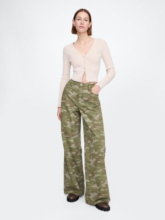 Baggy-Jeans mit mittelhohem Bund und Camouflage-Muster