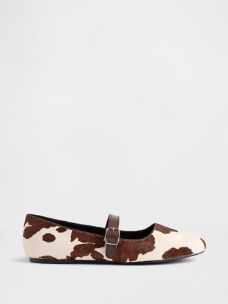 Ballerinas aus Kalbshaar mit Kuhprint