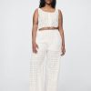 Bequeme Hose mit mittelhohem Bund und weitem Bein