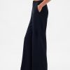 Bequeme Hose mit weitem Bein Bequeme Hose mit weitem Bein