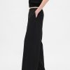 Bequeme Hose mit weitem Bein Bequeme Hose mit weitem Bein