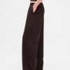 Bequeme Hose mit weitem Bein Bequeme Hose mit weitem Bein