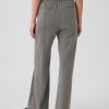 Bequeme Hose mit weitem Bein und Nähten