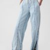 Bequeme Jeanshose mit weitem Bein Bequeme Jeanshose mit weitem Bein
