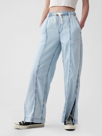 Bequeme Jeanshose mit weitem Bein