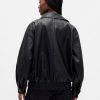 Übergroße Jacke aus veganem Leder Übergroße Jacke aus veganem Leder