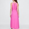 Besticktes Neckholder-Maxikleid aus Leinenmischung Besticktes Neckholder-Maxikleid aus Leinenmischung