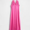 Besticktes Neckholder-Maxikleid aus Leinenmischung Besticktes Neckholder-Maxikleid aus Leinenmischung