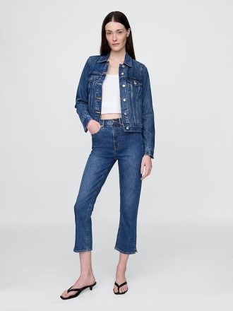 Caprijeans mit hohem Bund