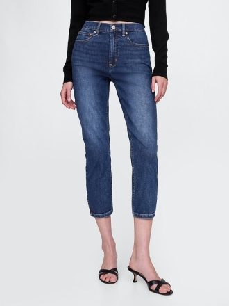 Caprijeans mit hohem Bund