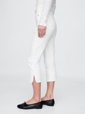 Caprijeans mit hohem Bund