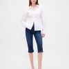 Caprijeans mit hohem Bund und verkürzter Länge