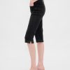 Caprijeans mit hohem Bund und verkürzter Länge