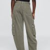 Cargohose mit mittelhohem Bund Cargohose mit mittelhohem Bund