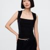 Crop-Top mit eckigem Ausschnitt aus recyceltem Samt Crop-Top mit eckigem Ausschnitt aus recyceltem Samt