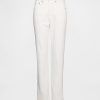 Curvy High Rise Slim Straight Jeans im 90er-Stil Curvy High Rise Slim Straight Jeans im 90er-Stil