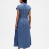 Denim-Midi-Hemdkleid mit Rollkragen Denim-Midi-Hemdkleid mit Rollkragen