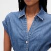 Denim-Midi-Hemdkleid mit Rollkragen Denim-Midi-Hemdkleid mit Rollkragen