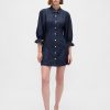 Denim-Minikleid mit Puffärmeln und Nähten Denim-Minikleid mit Puffärmeln und Nähten