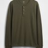 Doppelt gestricktes Henley-T-Shirt Doppelt gestricktes Henley-T-Shirt