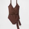 Einteiliger Wickel-Badeanzug mit Cut-outs und Knoten Einteiliger Wickel-Badeanzug mit Cut-outs und Knoten