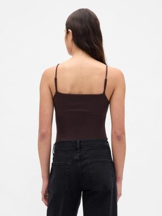 Eng gestrickter Cami-Tanga-Bodysuit