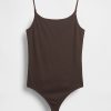 Eng gestrickter Cami-Tanga-Bodysuit Eng gestrickter Cami-Tanga-Bodysuit