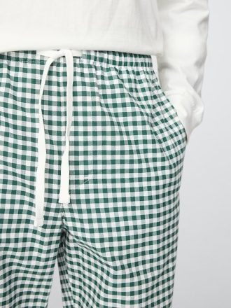 Entspannte Pyjamahose