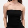 Gap × BÉIS Wandelbarer Bandeau-Jumpsuit Gap × BÉIS Wandelbarer Bandeau-Jumpsuit