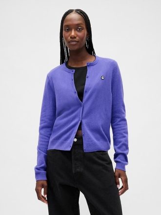Gap × Disney CashSoft Skull Cardigan aus „The Nightmare Before Christmas“ von Tim Burton