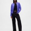 Gap × Disney CashSoft Skull Cardigan aus „The Nightmare Before Christmas“ von Tim Burton