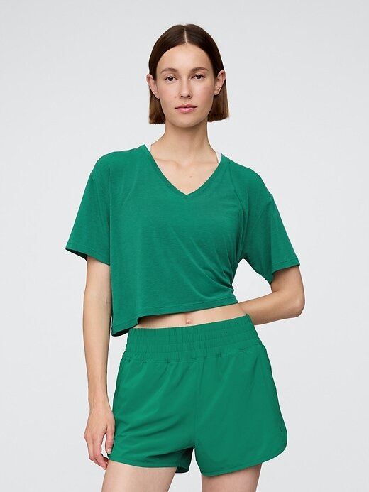 GapFit Breathe – Kurzes T-Shirt mit V-Ausschnitt GapFit Breathe – Kurzes T-Shirt mit V-Ausschnitt