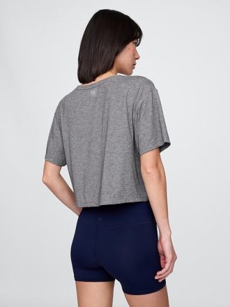 GapFit Breathe – Kurzes T-Shirt mit V-Ausschnitt