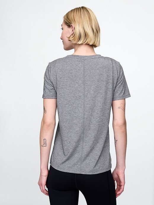 GapFit Breathe T-Shirt GapFit Breathe T-Shirt