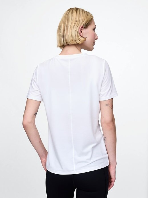 GapFit Breathe T-Shirt GapFit Breathe T-Shirt