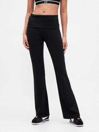 GapFit – Glatte, ausgestellte Leggings mit Umschlag
