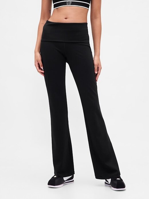 GapFit – Glatte, ausgestellte Leggings mit Umschlag GapFit – Glatte, ausgestellte Leggings mit Umschlag