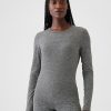 GapFit T-Shirt aus glattem Jersey GapFit T-Shirt aus glattem Jersey
