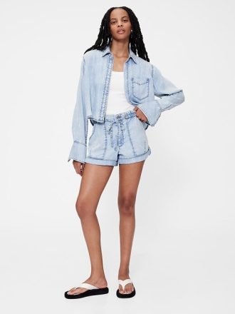 GapStudio – Bequeme Jeansshorts mit hohem Bund und drapiertem Schnitt