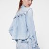 GapStudio – Kurzes Jeanshemd mit Drapierung GapStudio – Kurzes Jeanshemd mit Drapierung
