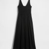 Gehäkeltes Maxikleid aus gemischten Materialien Gehäkeltes Maxikleid aus gemischten Materialien